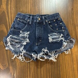 WRANGLER Womens XXS Distressed Denim Shorts Studded Frayed Hem 11.25in Waist